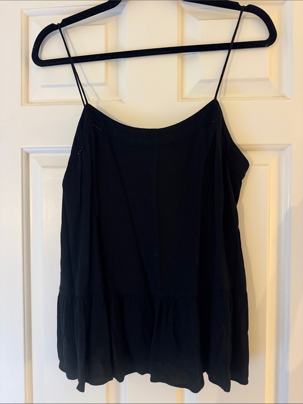 Black Flowy Women’s Spaghetti Strap Peplum Tank Top - size S